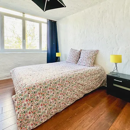 Spacieux En Centre-ville Des Sables - 6 Pers *