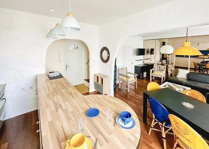 Spacieux En Centre-ville Des Sables - 6 Pers Apartament *