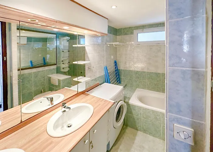 Apartament Spacieux En Centre-ville Des Sables - 6 Pers